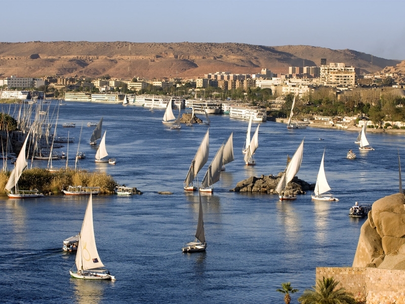 nile cruise boat karnak